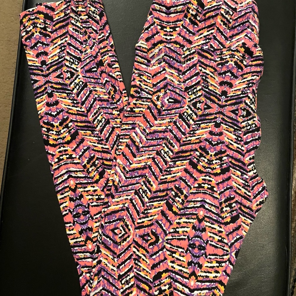 LuLaRoe OS Leggings never worn